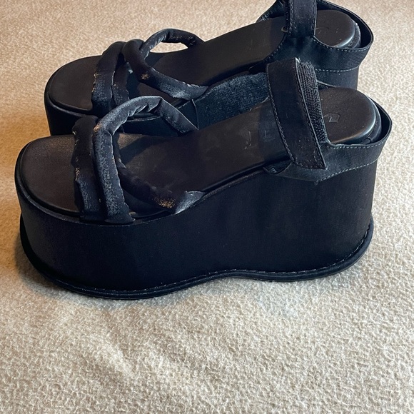 UNIF Black Bubble Platform Size 7 - Picture 5 of 11